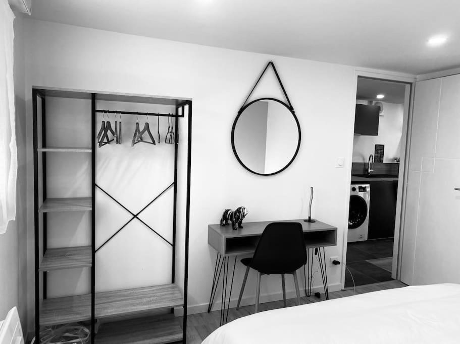 L'Atelier D'Emilie Bessines Exterior foto