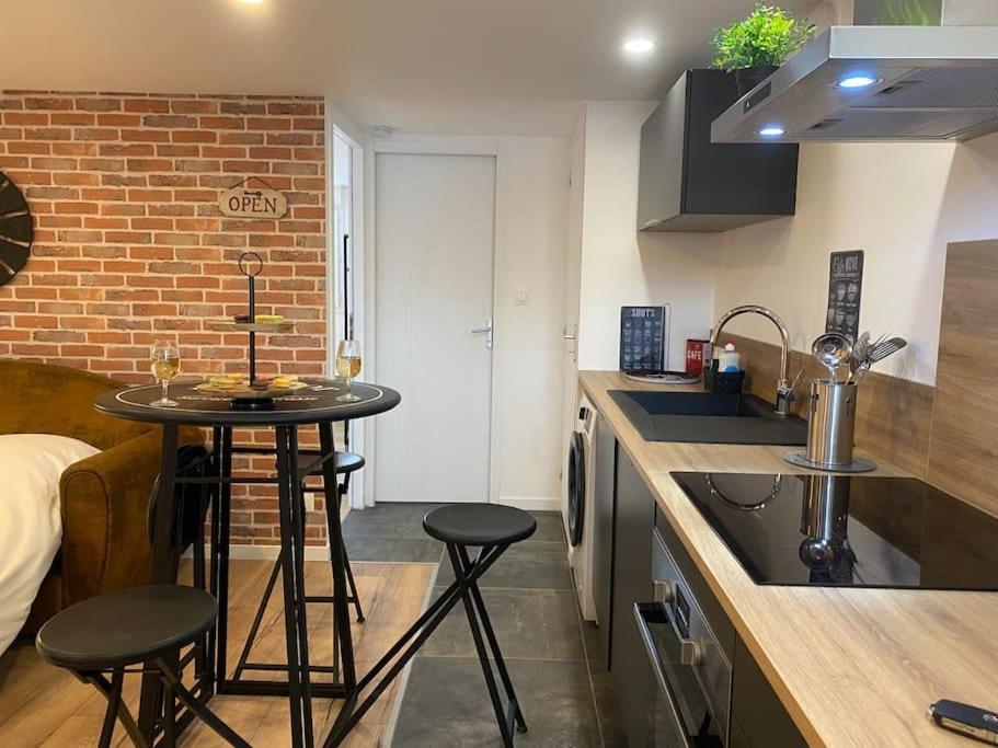 L'Atelier D'Emilie Bessines Exterior foto